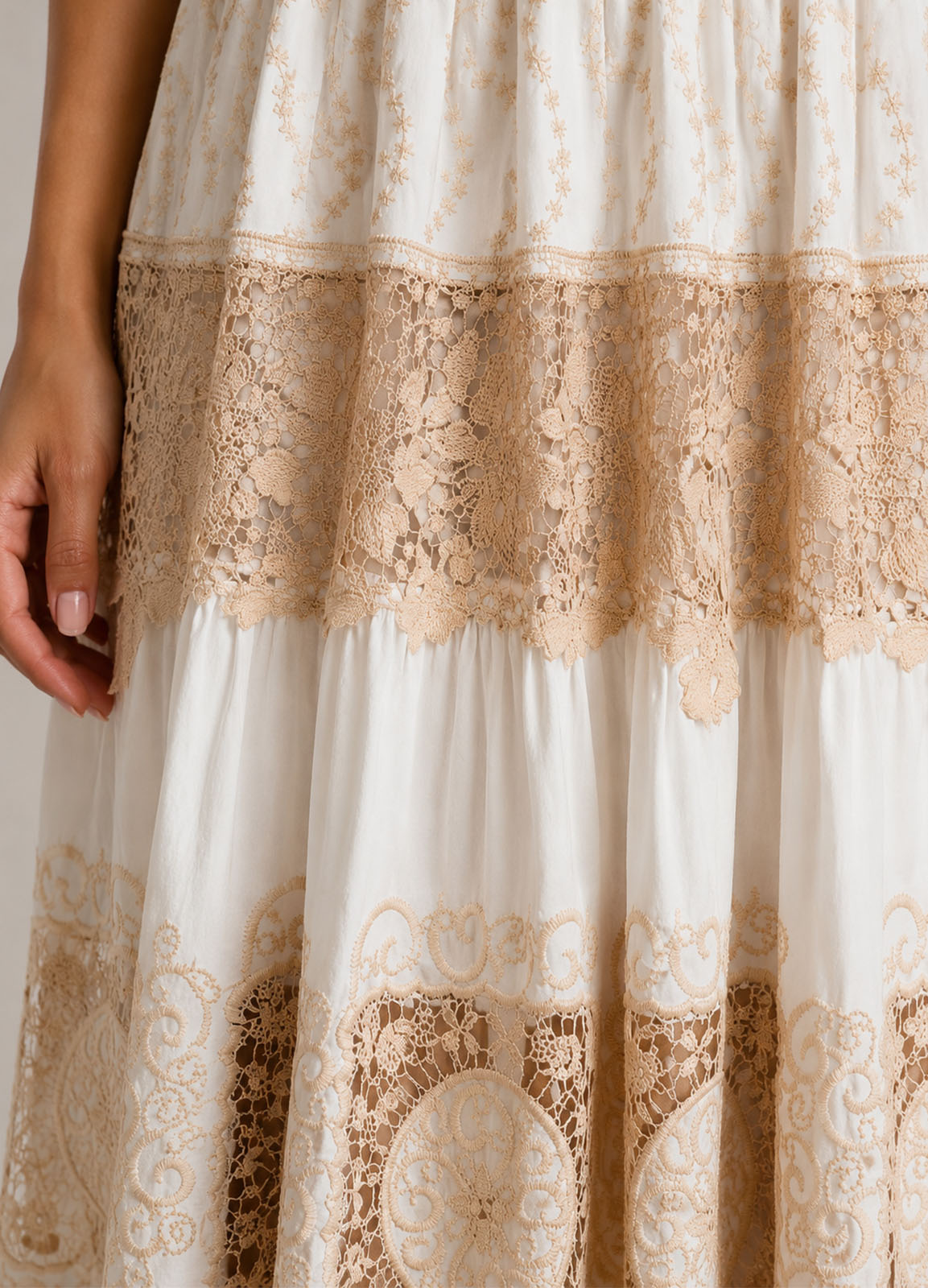 Boho Maxi Φόρεμα Κρουαζέ με Δαντέλα & Κέντημα Εκρού