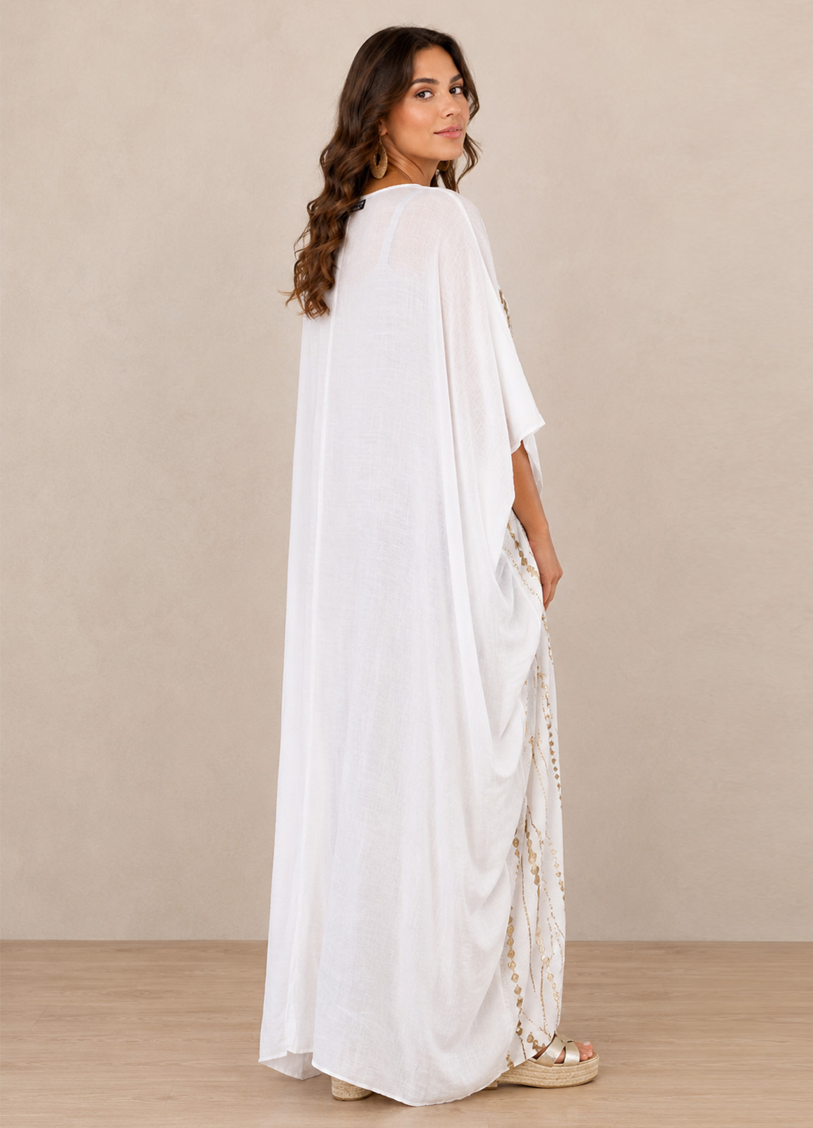 Oversized Maxi Φόρεμα με Χρυσές Παγιέτες & Boho Λεπτομέρειες