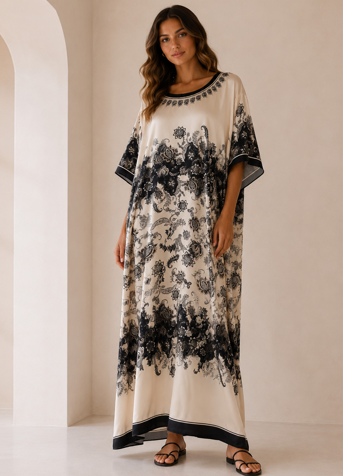 Maxi Satin Oversized Φόρεμα με Baroque Print σε Εκρού & Μαύρο