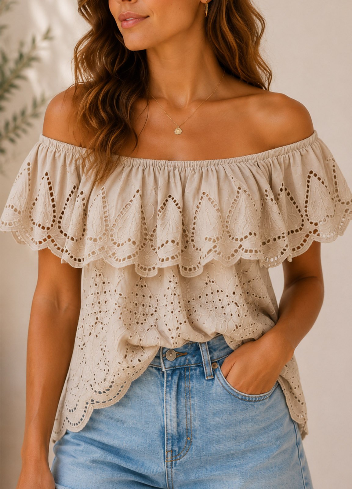 Μπλούζα Broderie Off-Shoulder με Βολάν