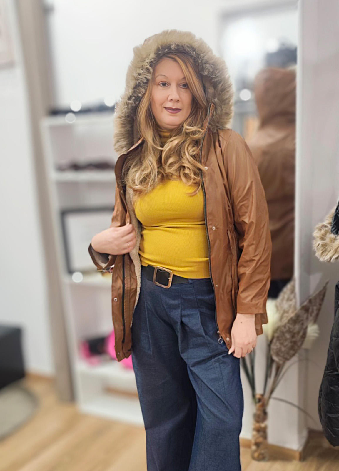 Μπουφάν Δερματίνη με Εσωτερική Επένδυση Γούνας Camel