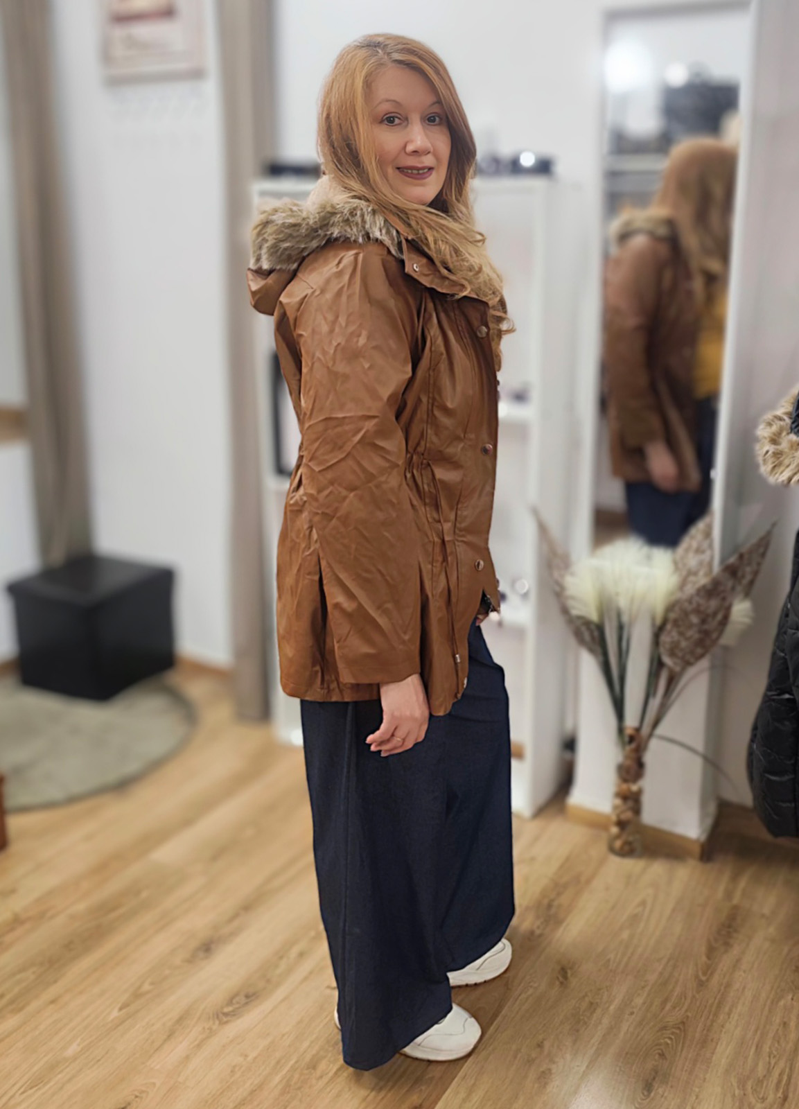 Μπουφάν Δερματίνη με Εσωτερική Επένδυση Γούνας Camel