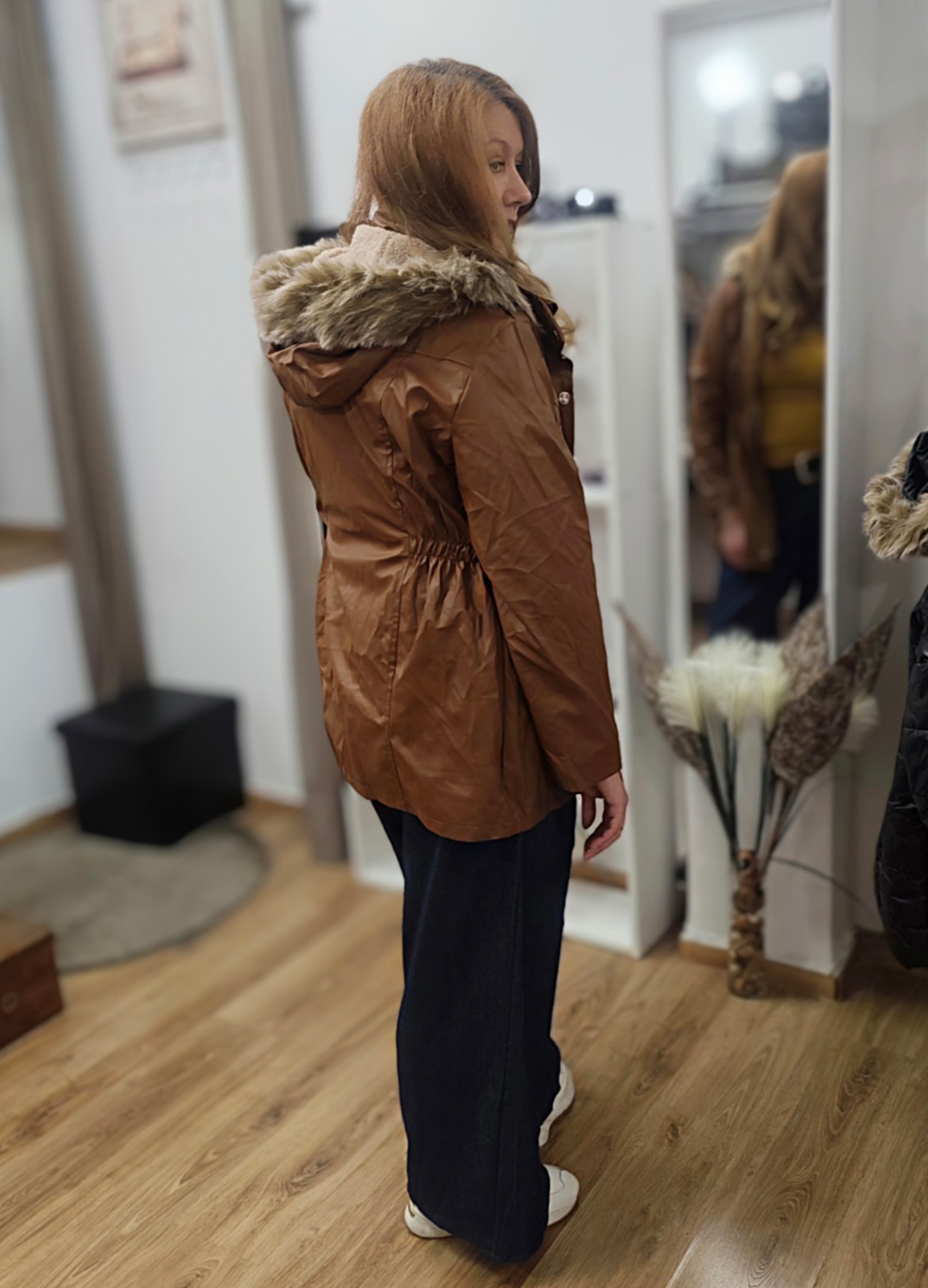 Μπουφάν Δερματίνη με Εσωτερική Επένδυση Γούνας Camel