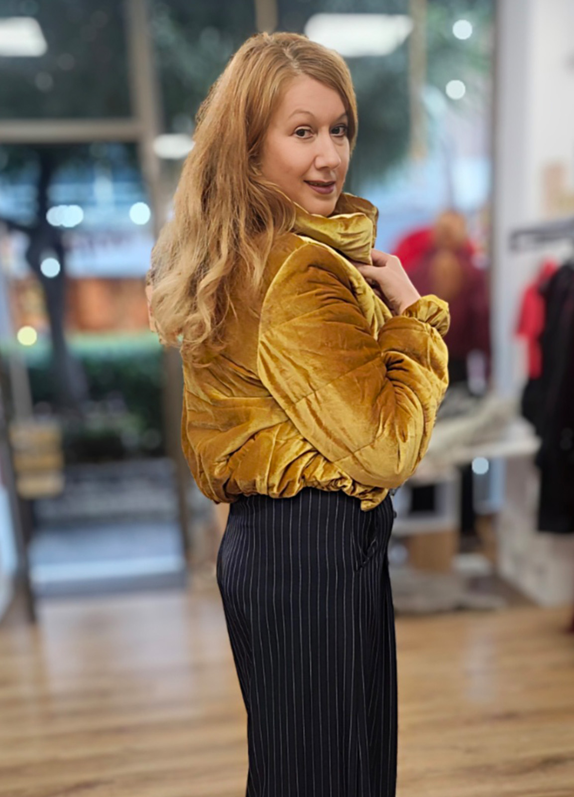 Βελούδινο Μπουφάν Crop με Φερμουάρ και Τσέπες