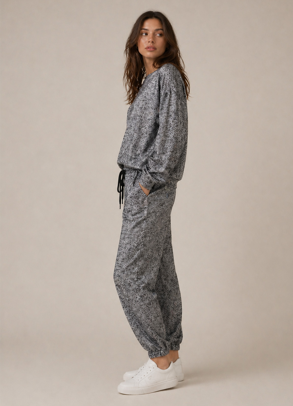 Σετ Παντελόνι & Μπλούζα Γκρι – Άνεση που ξεχωρίζει