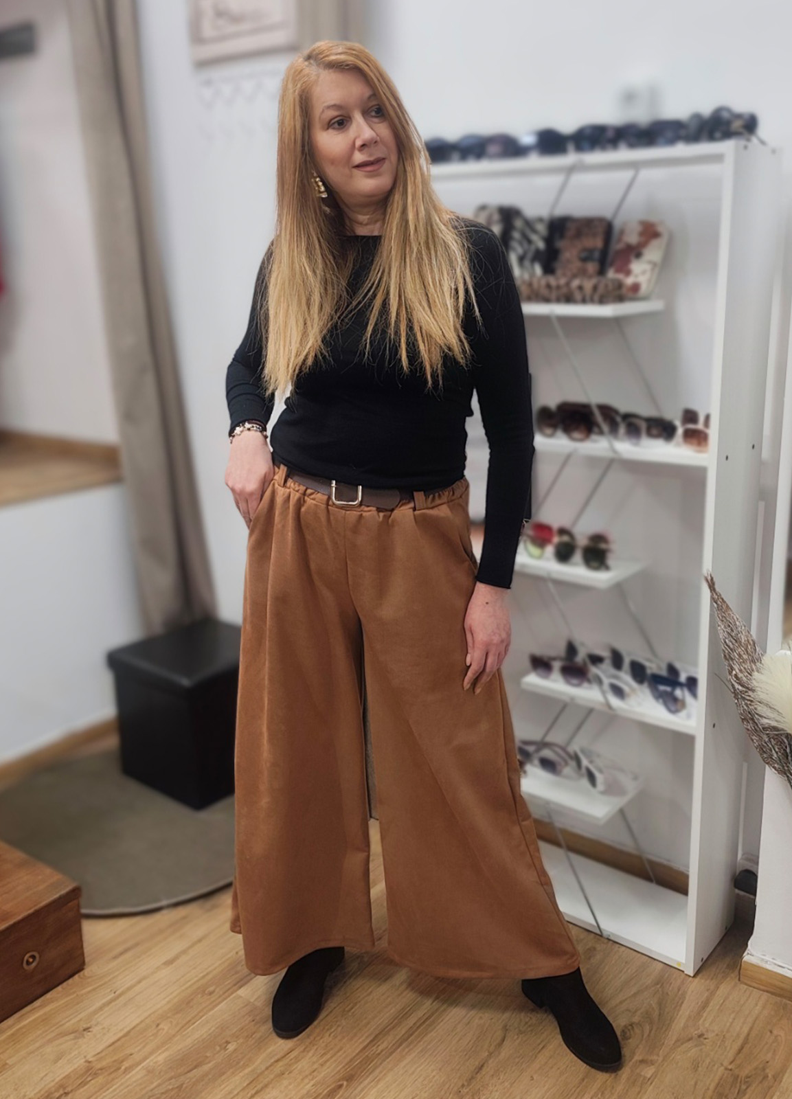 Παντελόνα Αλκαντάρα με Λάστιχο & Ζώνη Τεχνόδερμα Camel