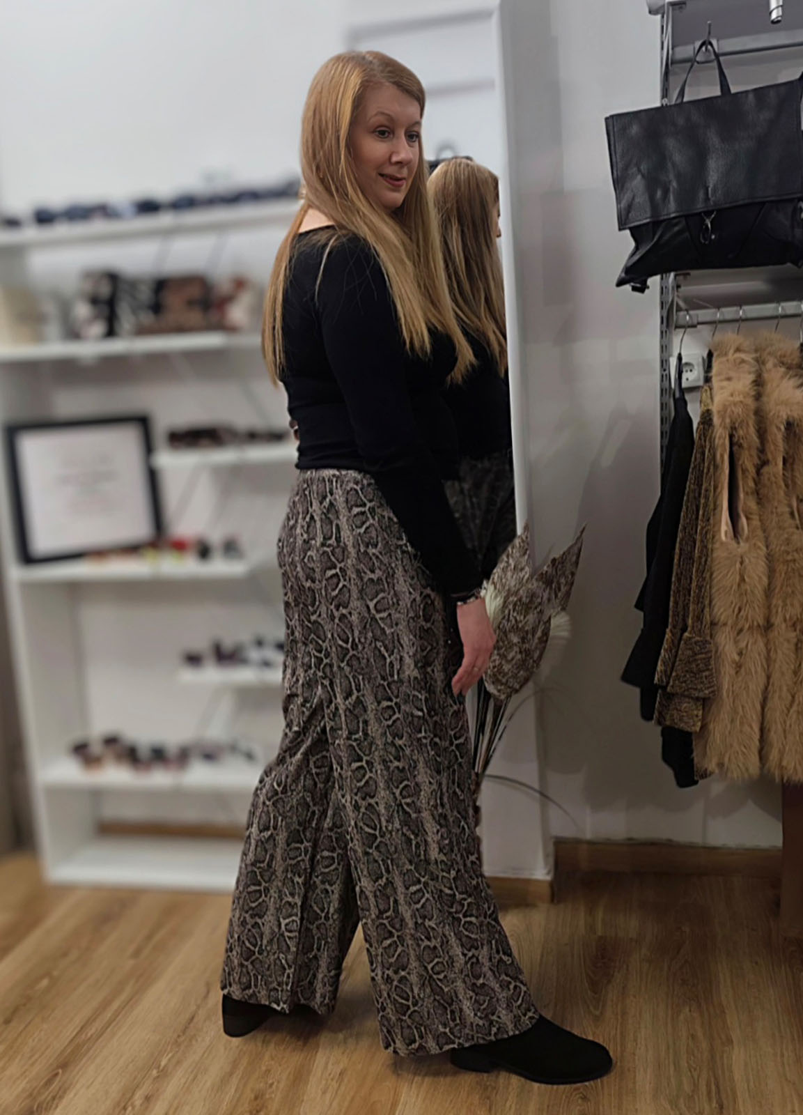 Ελαστική Παντελόνα Snake Print με Λάμψη