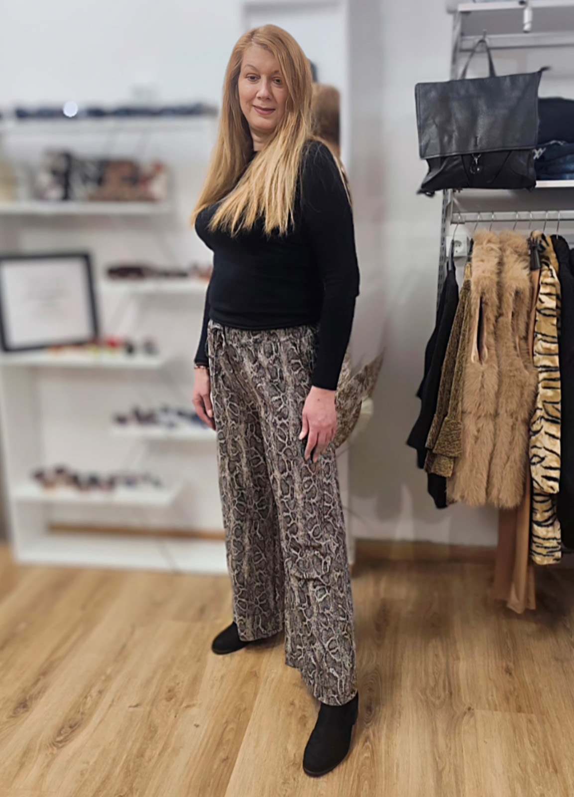 Ελαστική Παντελόνα Snake Print με Λάμψη