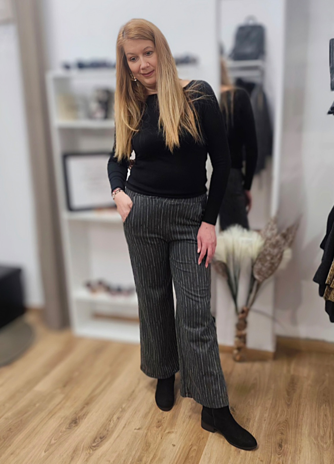 Ελαστικό Γκρι Παντελόνι Με Ασύμμετρη Ρίγα