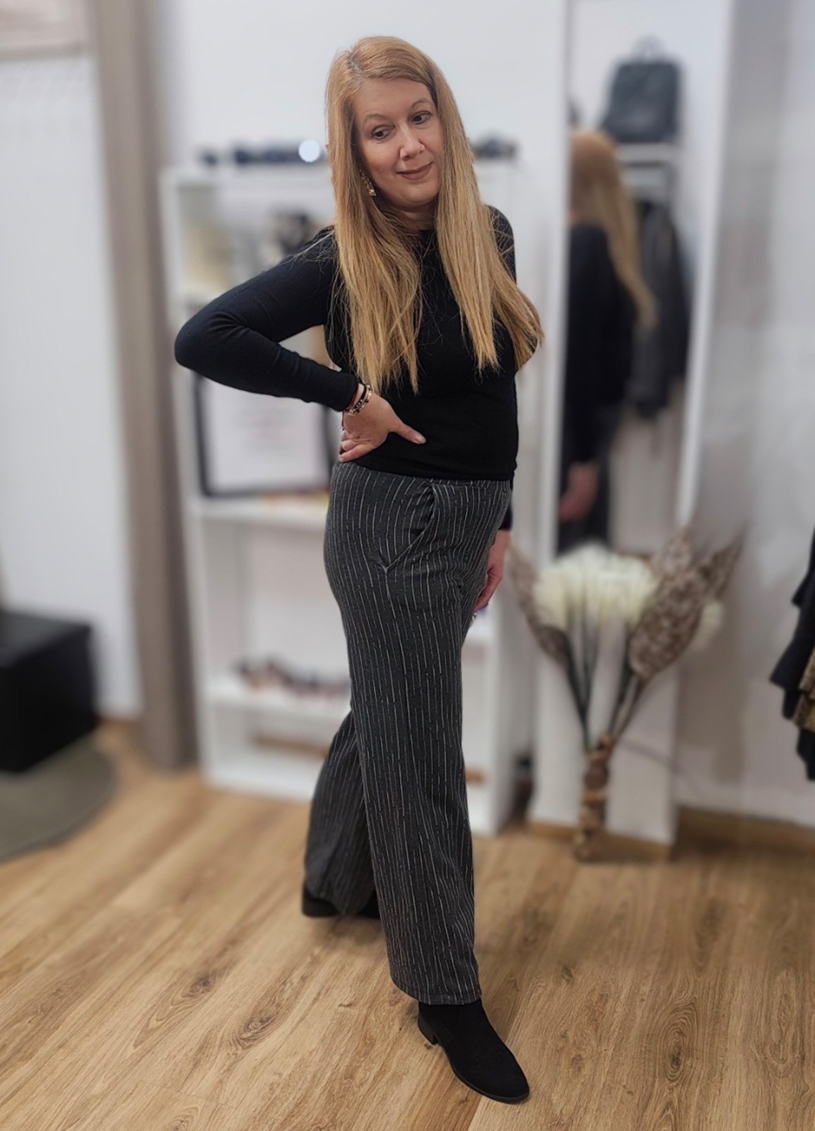 Ελαστικό Γκρι Παντελόνι Με Ασύμμετρη Ρίγα