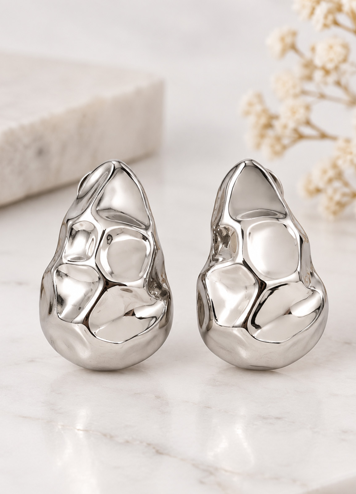 Σκουλαρίκια με Ανάγλυφο Σχεδιασμό Silver